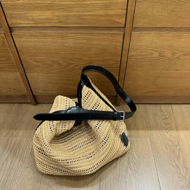 Korean-Style Handmade Raffia Woven Tote Bag for Women, Large-Capacity Shoulder Bag, Straw Bag, Vacation Style, Commuter Crossbody Bag
