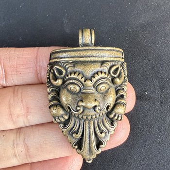 Antiques and miscellaneous antique tibetan brass bazaar pendants, copper carving pendants, copper pendant accessories