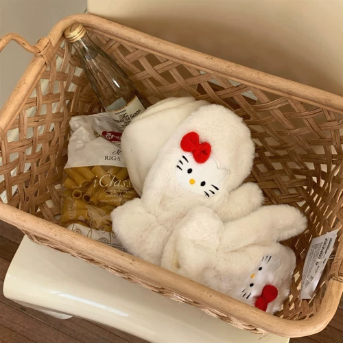 Милые мягкие демисезонные перчатки