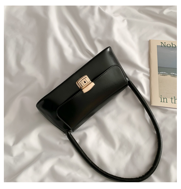 Femmes Moyen Faux Cuir Couleur Unie Style Vintage Style Classique Bloquer Sac À Main display picture 10