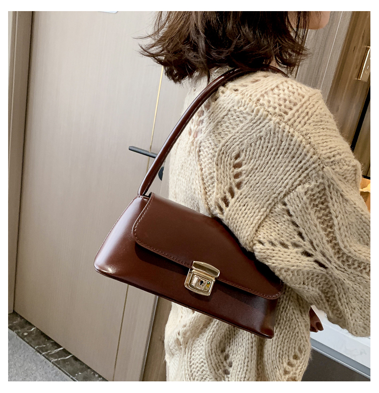 Women's Medium Pu Leather Solid Color Vintage Style Classic Style Lock Clasp Handbag display picture 63