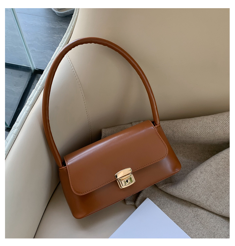 Femmes Moyen Faux Cuir Couleur Unie Style Vintage Style Classique Bloquer Sac À Main display picture 81