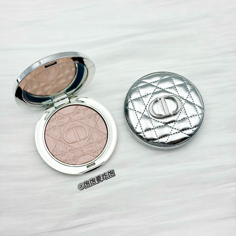Dior New Silver Leather Highlighter Palette 03 05 Dior New Silver Leather Highlighter Palette 03 05