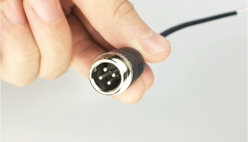 Автомобильная авиационная реверсирование видео создание видео четырех -шот, четыре -отверстие 4 -карманная хвостовая линия аудио видео