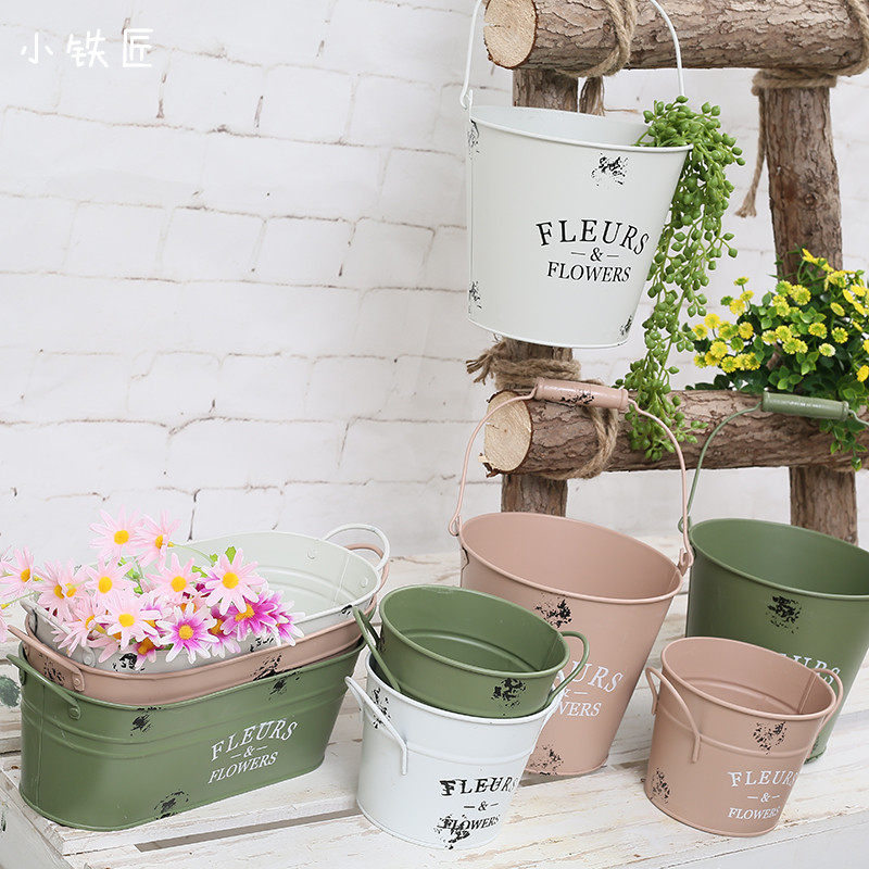 Small blacksmith's retro idylo garden as old dried flower-tub multi-meat anti-rust iron flower-flower-flower-flower-flower-flower-flower-flower bucket table hem