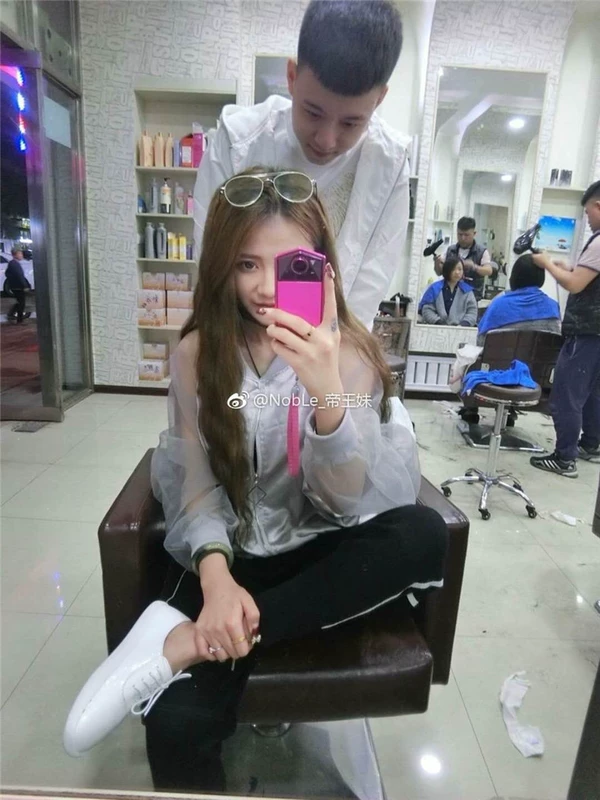 Nhanh tay người đàn ông nhỏ bé Yi Yi Wang với đoạn văn lắc lư quần xã hội 9 điểm chân quần lỏng quần hậu cung nữ mùa thu thủy triều