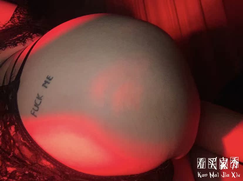 ZZ骨ZZ蝴蝶结交叉低腰蕾丝透视内裤买家秀,一看到FUCK ME这个纹身就对这种女孩很感兴趣了 ZZ骨ZZ蝴蝶结交叉低腰蕾丝透视内裤买家秀,一看到FUCK ME这个纹身就对这种女孩很感兴趣了