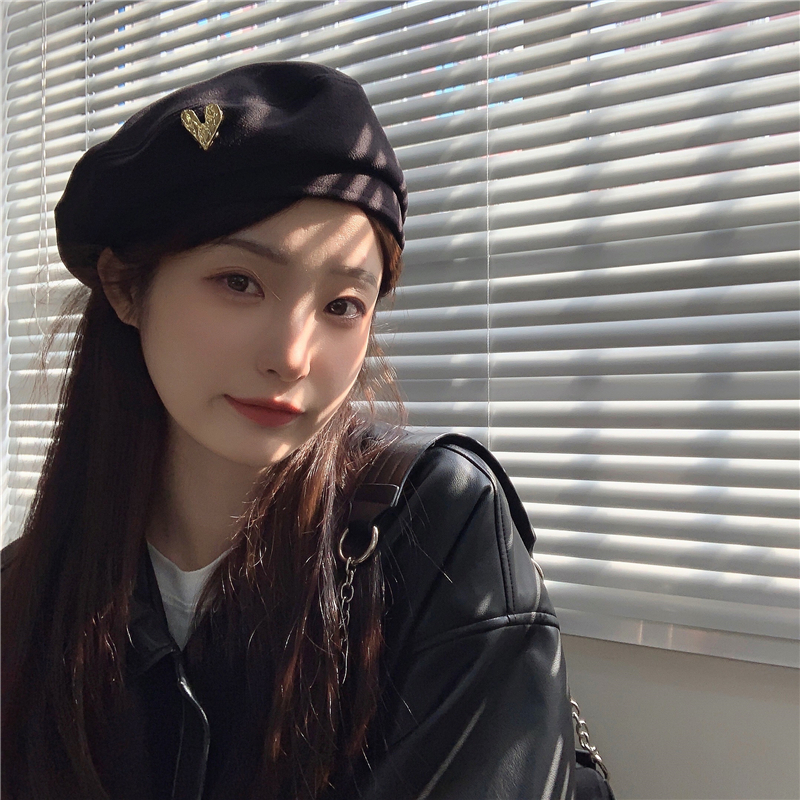 Women's Fashion Heart Shape Solid Color Beret Hat display picture 2