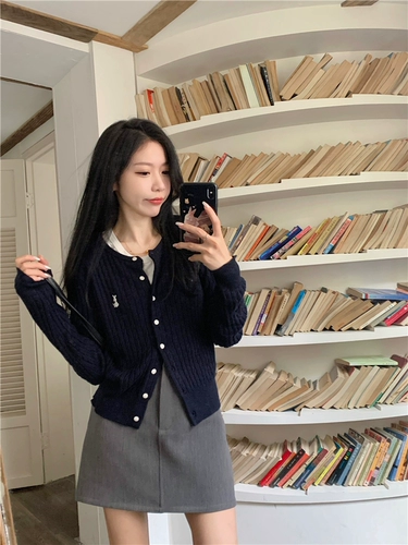 Трикотажный весенний кардиган, весенняя куртка, лонгслив, свитер, большой размер, тренд сезона, с вышивкой, V-образный вырез