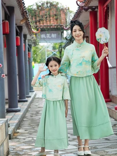 Chinese-Style Family Matching Outfits 2025 Summer New Collection, New Chinese-Style Hanfu for a Family of Three, Landscape Painting Mother-Daughter Dress, Father-Son Set