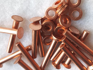 Kleiner dauerniet aus kupfer, kleiner universalniet, 3-mm-stab, 6-mm-pad * 20 mm lang