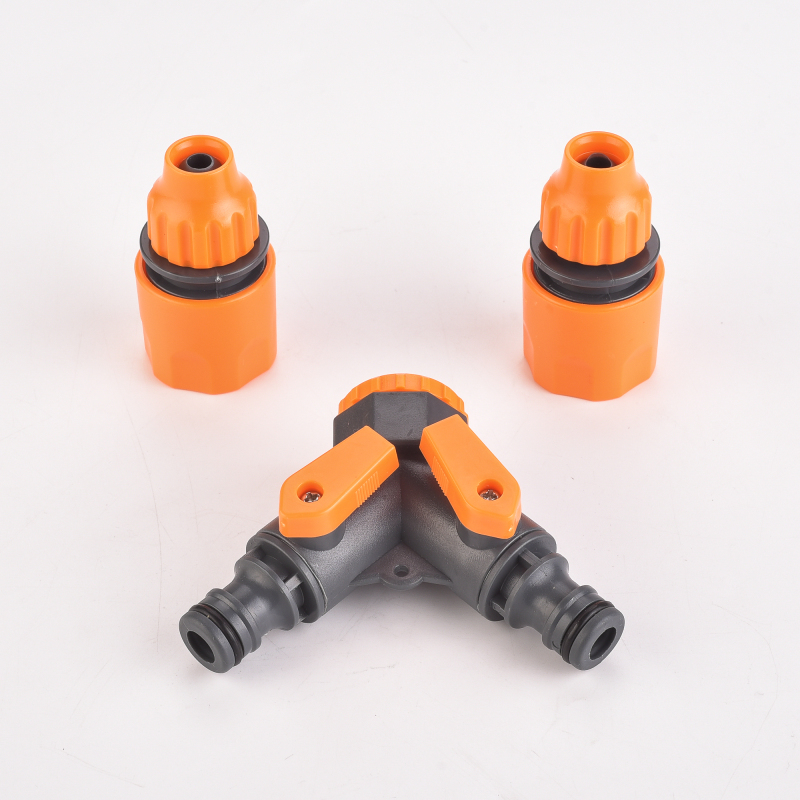 Water pipe three-way connector to pick up 20 mm or 25 mm external threaded water pipe