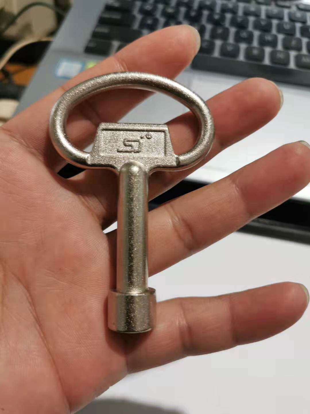 Industrial Hardware Key Aerofoil Triangle Quadrilateral Inner Hexagon Thorn type key K15 -4