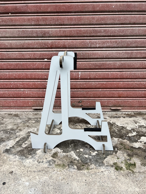 Powered Surfboard Stand, Vertical Stand That Doesn'T Take up Space, Can Be Used for Both Oil-Powered and Electric-Powered Boards Powered Surfboard Stand, Vertical Stand That Doesn'T Take up Space, Can Be Used for Both Oil-Powered and Electric-Powered Boards