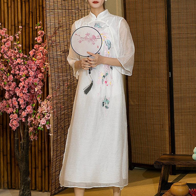 Cheongsam women's summer improved long version 2021 new young retro tea clothes fairy Chinese style Tang suit