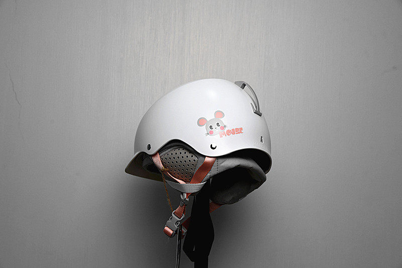 20 - 21 new BERN Ski Helmet female MUSE rat year measure
