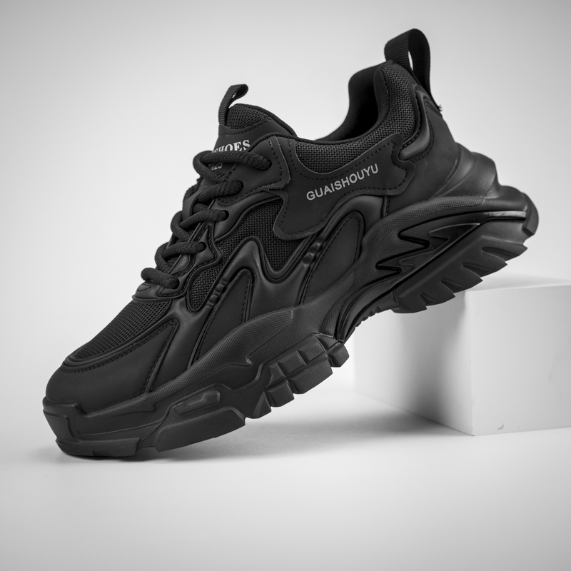 Men's Shoes 2025 New Model Soft Thick-Soled Versatile Sports Shoes Trendy Lightweight Men's All-Black Height-Increasing Casual Dad Shoes