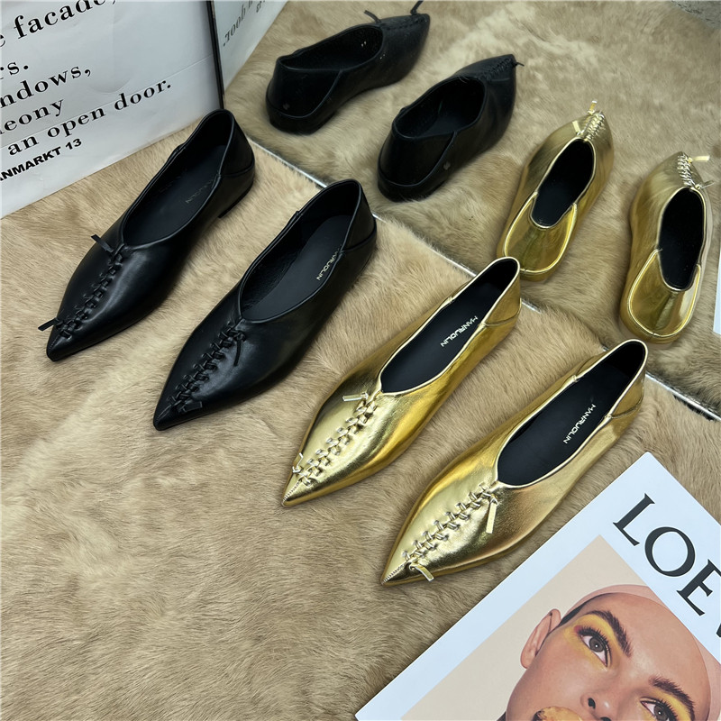 Pointed Weave Flat Bottom Bean Bean Shoes Spring New Golden Soft Leather Two Wear Heels Slippers Soft Bottom 100 Hitch Women's Single Shoes