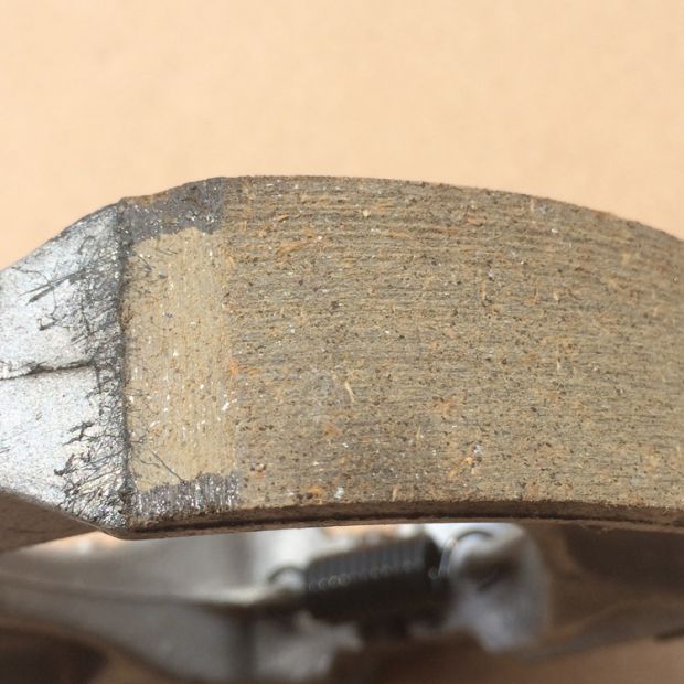 Áp dụng cho Sundiro Honda SDH125-56-58 sắc nét và khốc liệt phía trước và phía sau chung má phanh đĩa phanh xe máy