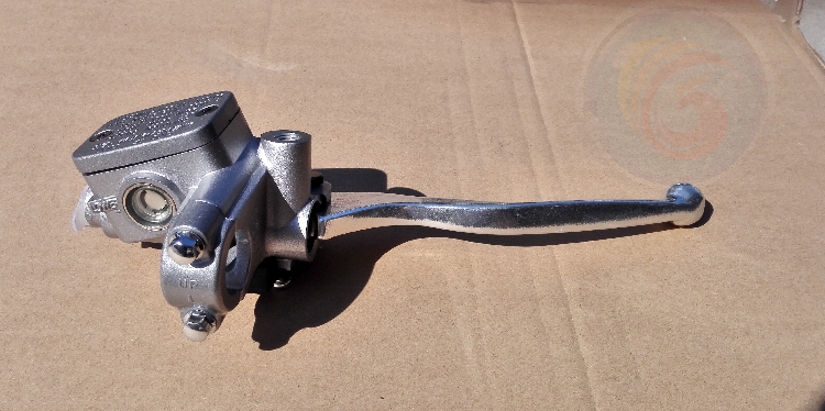 Suitable for New Continent Honda SDH125-42 Wei Meng Prince front brake pump hydraulic pump brake pump with handle