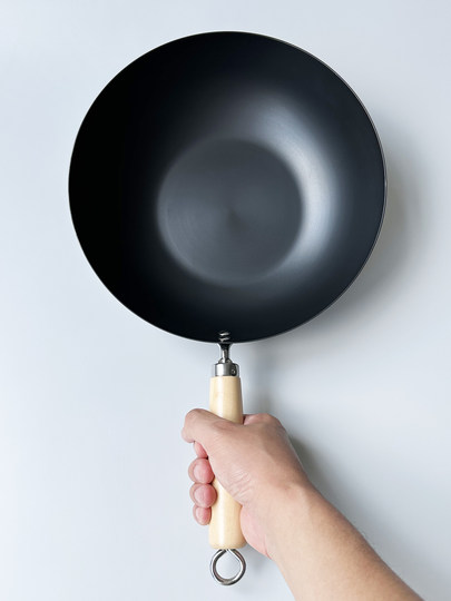 XMAN+ stocks small iron pot, 28CM mini fine iron small wok, frying pan and wok, only more than 3,000