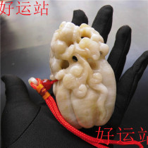 New promotion yellow dragon jade wealth-gathering golden toad hand piece pretty gemstone handmade jade pendant yellow wax stone seed material hand toy