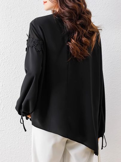 Septiembre MOMO Camisa de gasa para mujeres 2025 Spring elegante Elegante Lace Pearl Pearl Garneal Micro-Exexposed Shoulder Camiseta de manga larga