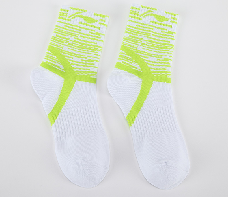 Li Ning tài trợ vớ cầu lông nữ dày thoải mái vớ ống thoáng khí khử mùi mỏng bóng rổ vớ thể thao đích thực tất lưới