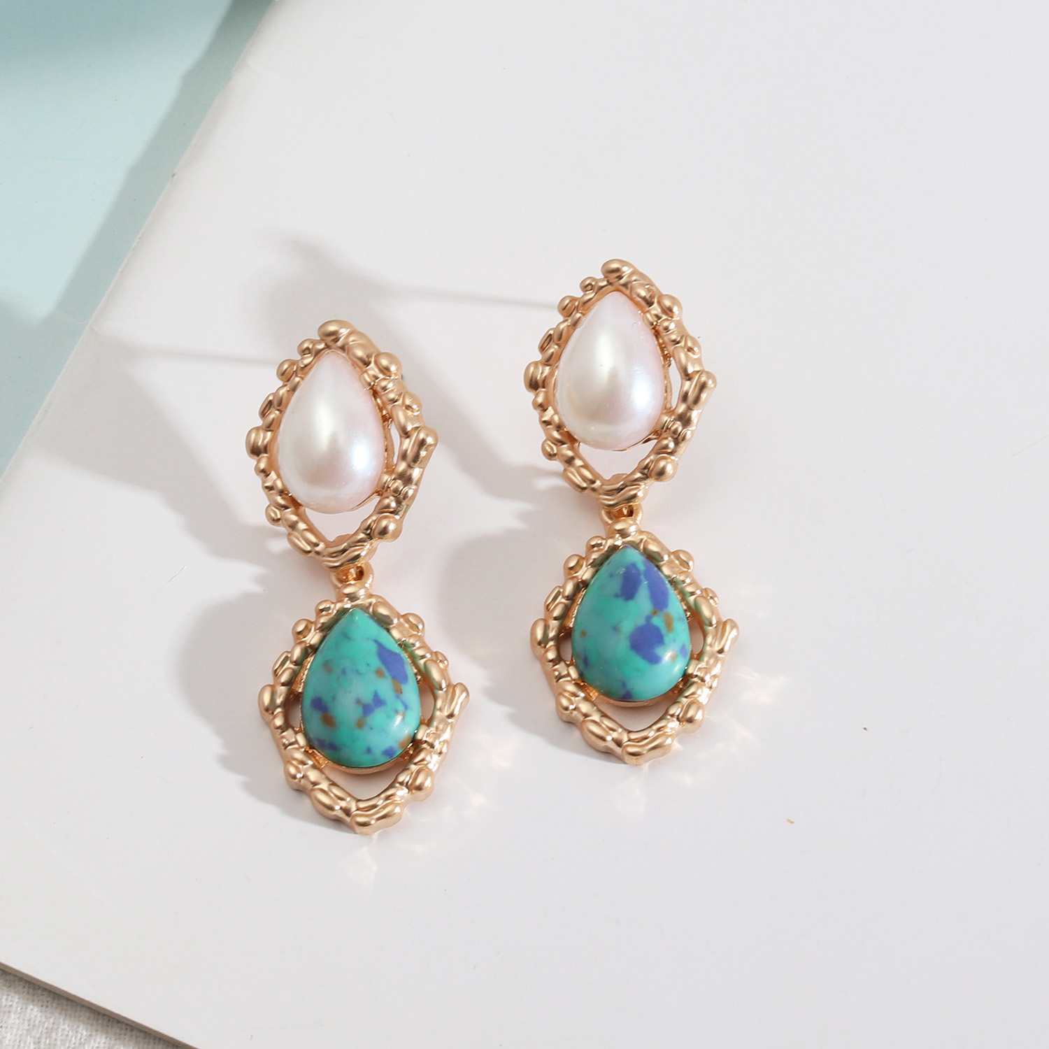 1 Pair Vintage Style Water Droplets Alloy Inlay Artificial Pearls Turquoise Opal Women's Drop Earrings display picture 7