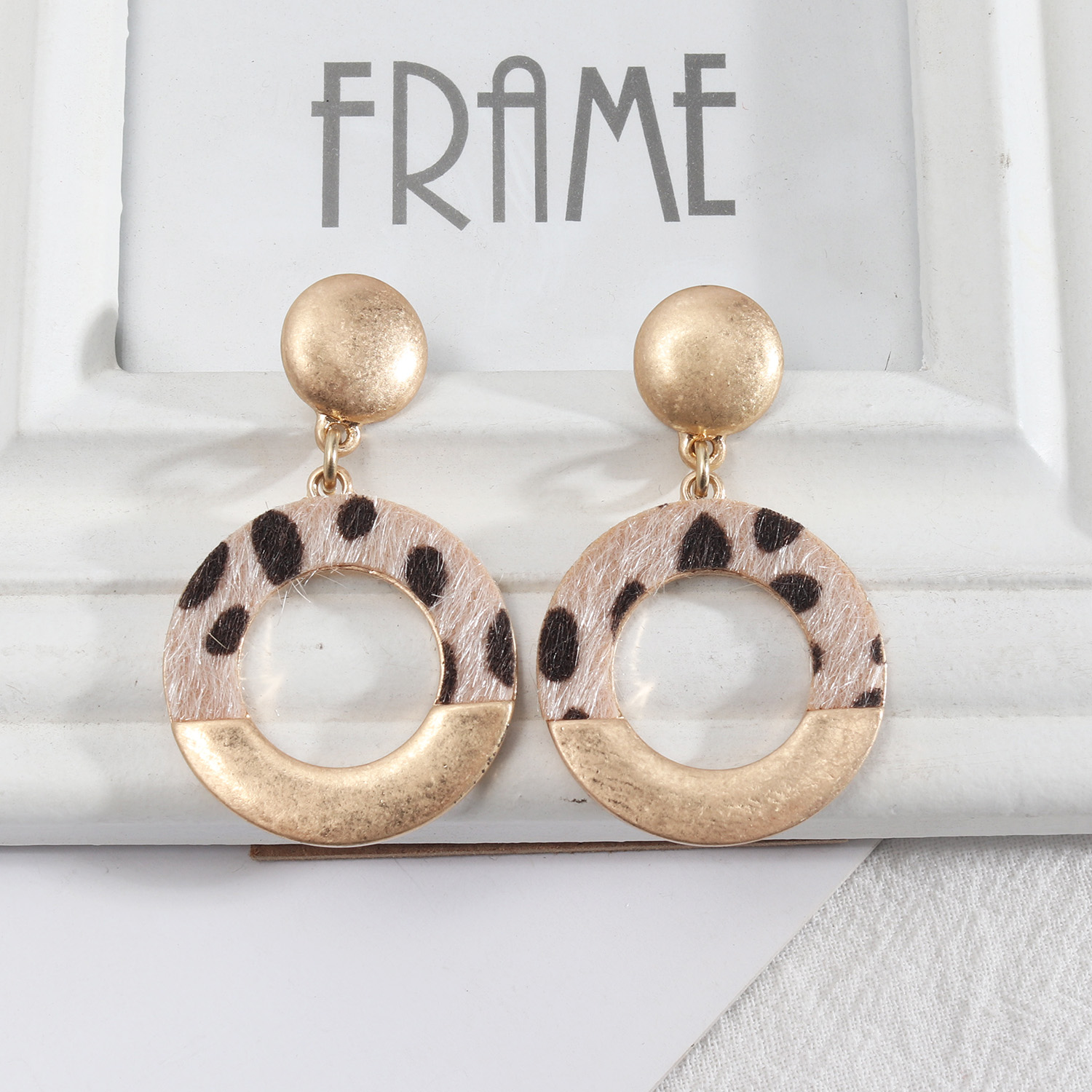 1 Pair Retro Circle Alloy Drop Earrings display picture 4