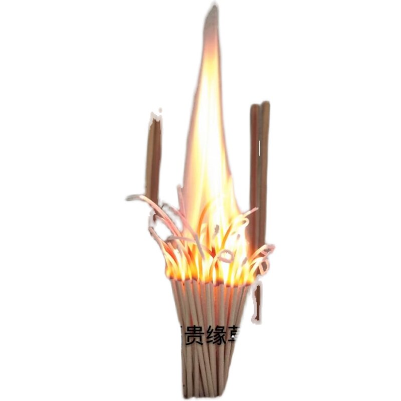 Large bundles of straw aromas and incense all the more so that the burning single burns can be