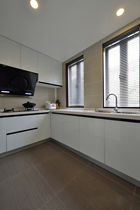 Overall cabinet customization kitchen solid wood multi-board cabinet wardrobe bathroom cabinet washing machine cabinet customization