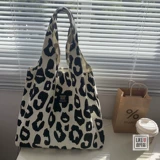 Оригинальная домашняя пригородная корова схема повседневная 𫔮 Большой настройка тотации Canvas College Книга Универсальная литературная женская сумка с однорубежной литературной однорубежной