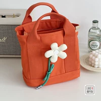 Красная бежевая сумка, в цветочек