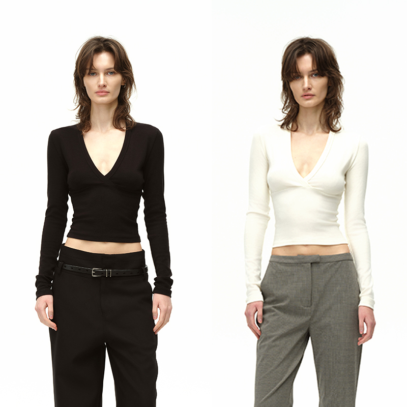 Empty Page Black/White Deep V-Neck Split Bottoming Shirt Versatile Stretchy Slimming T-Shirt Empty Page Black/White Deep V-Neck Split Bottoming Shirt Versatile Stretchy Slimming T-Shirt