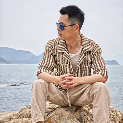 Men's short-sleeved summer island vacation loose coffee-colored striped knitted cardigan casual and fashionable Cuban collar shirt