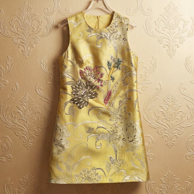 2025 Selected High-Quality Luxurious Vintage Style Everyday Socialite Gold Sleeveless Round Neck Straight Vest Dress