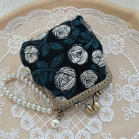 Вышитые черные розы по фотографиям