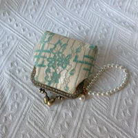 Бежевый постер