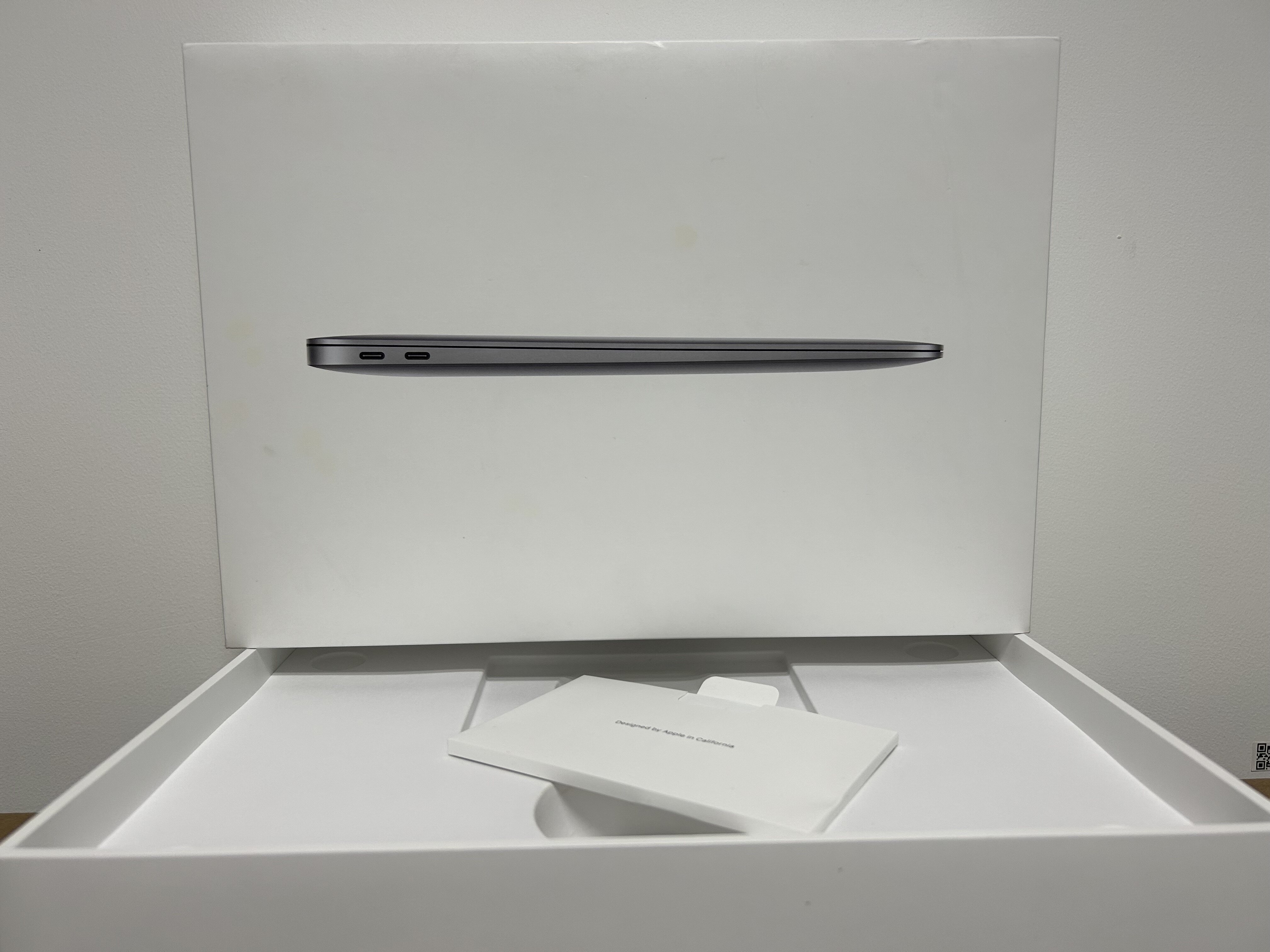 苹果电脑包装盒的秘密：MacBook Air 13.3寸M1芯片原装拆机盒探秘-数码
