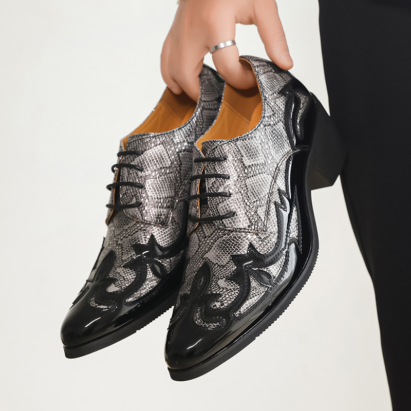 Men's High-Heeled Carved Leather Dress Shoes, Oxford Lace-Up Shoes with Thick Soles for Height Increase, Suitable for Stage, Parties, Nightclubs, and Stylish Hairstylists