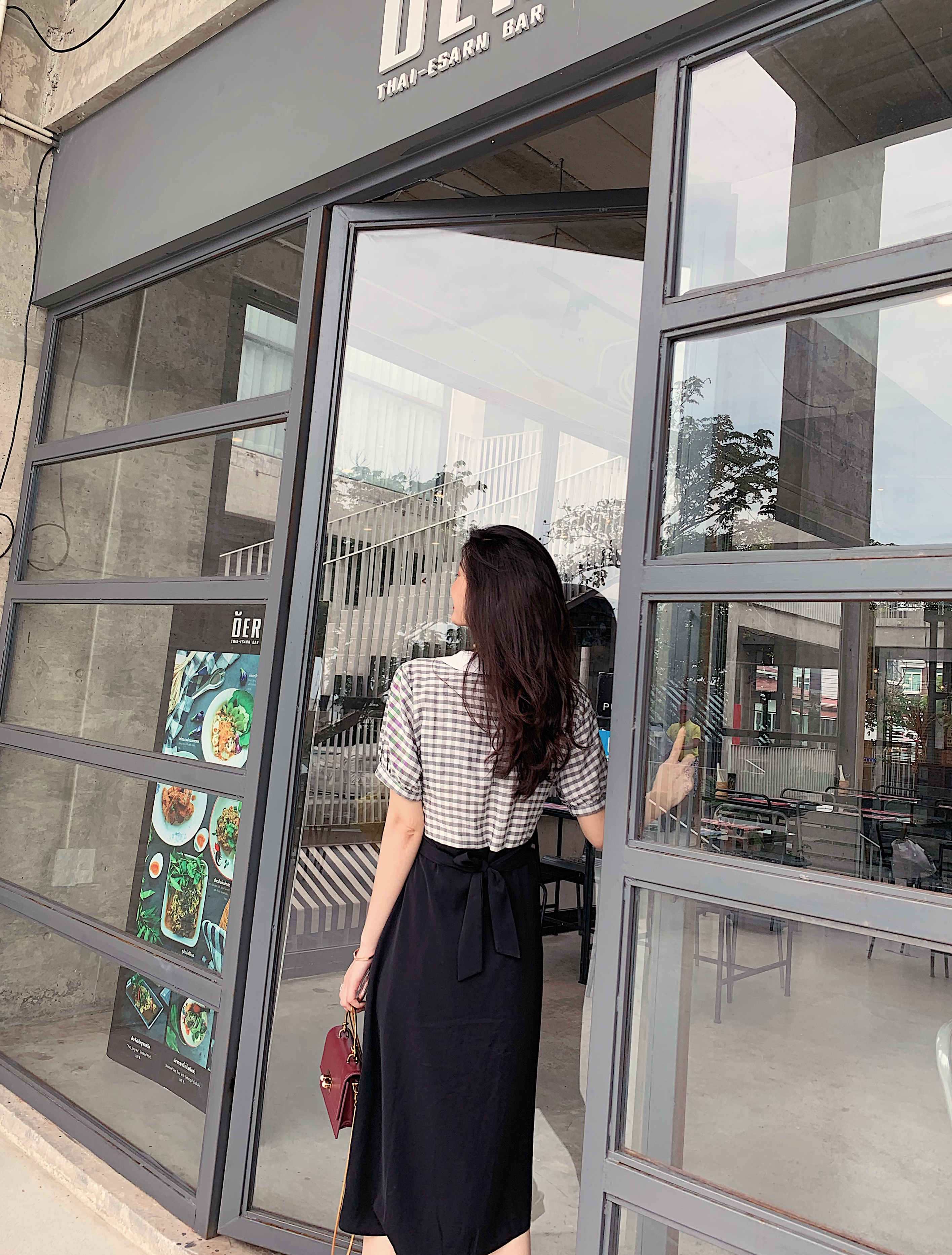 VK旗艦店 韓系復古格紋撞色氣質收腰娃娃領短袖洋裝