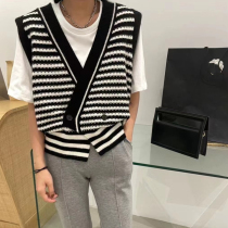 Retro V collar striped knit vest female irregular loose sleeveless cardiovert sweater outside wearing foreign air collage waistcoat