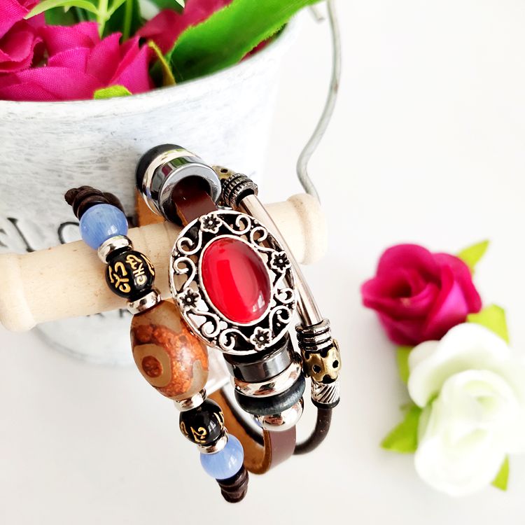 New Red Ensemble Genuine Leather Bracelet Mongolian Elements Handmade Lady Personality Ornaments Folk Customs Featured Small Gifts