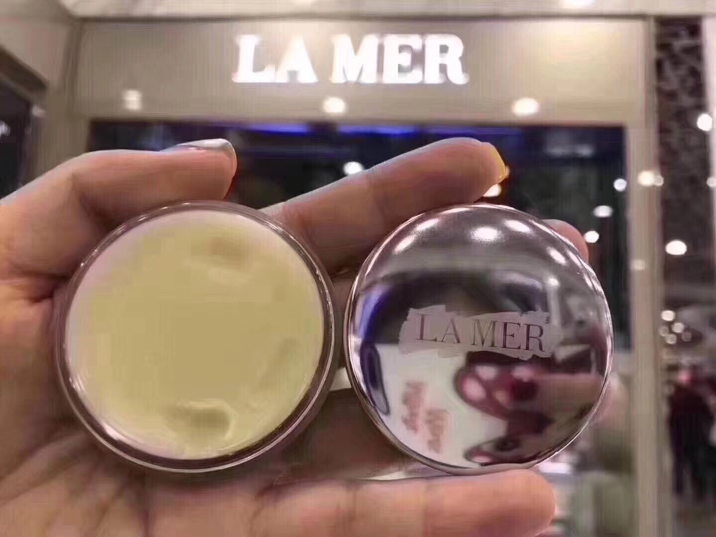 LA MER Blue Mystery Lip Balm 9g Lip Balm Lip Balm Giữ ẩm tẩy tế bào môi