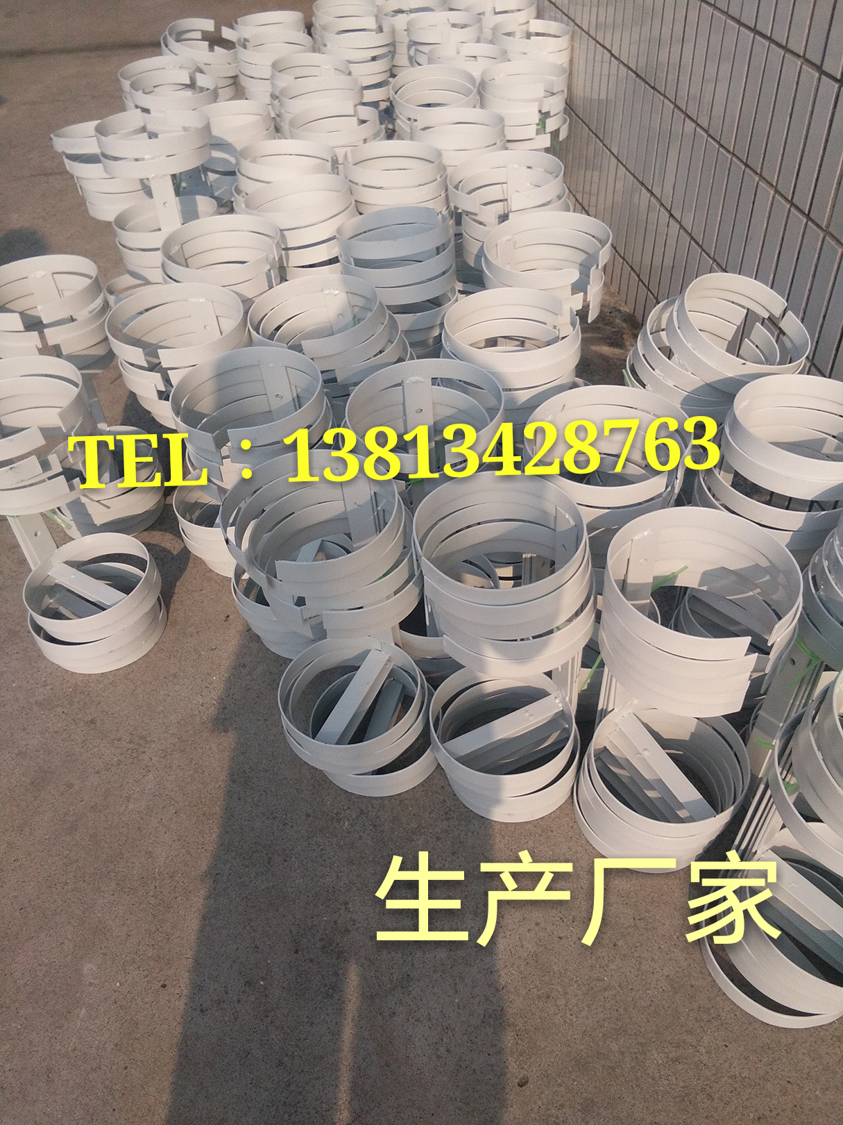 Supply White Marine Land Use Iron Fire Extinguisher Holder Fire Extinguisher Rack Spec Size Can Be Bookable