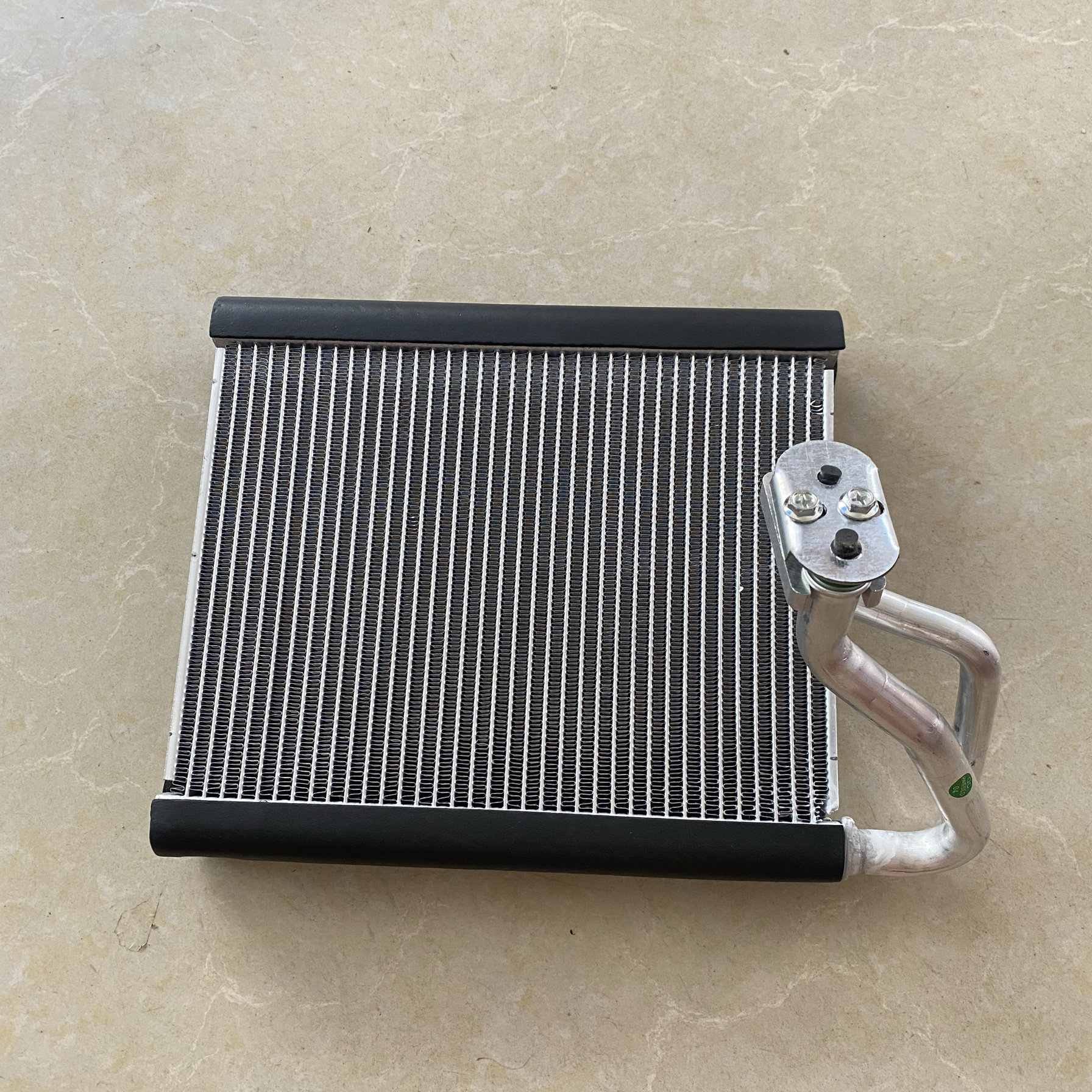 Испарения палата 适用日产新老款骐达c12  轩逸b17空调蒸发箱 蒸发器芯总成 Other