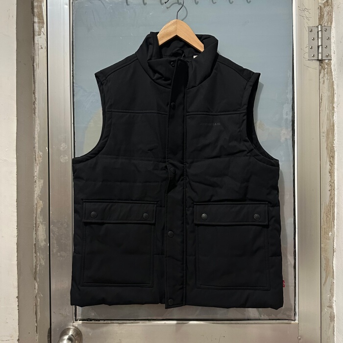 Levi's Men's Black Cardigan Vest Minimalist Style Warm Outerwear Vest