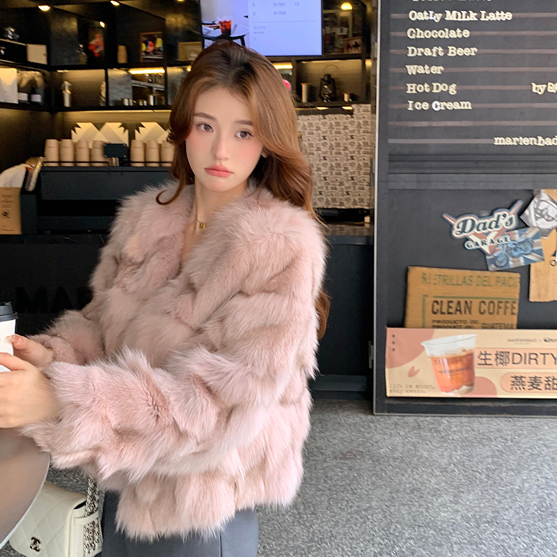 Cll2025 New Style Fox Fur Coat for Women, Short Korean Version, Slimming and Elegant, Haining Fur Coat for Winter