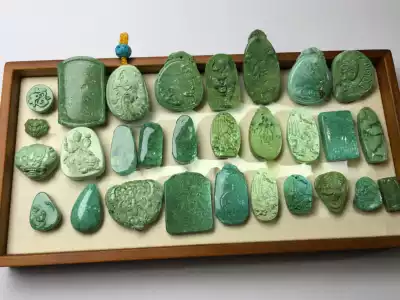 A Mingjia Zhushan original high porcelain boutique rapeseed yellow rapeseed green carved pendant safe brand Shunfeng